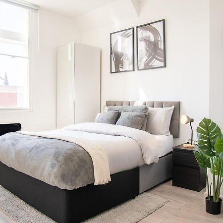 Luxury Studio Apartment In Sutton, London Sutton  Dış mekan fotoğraf