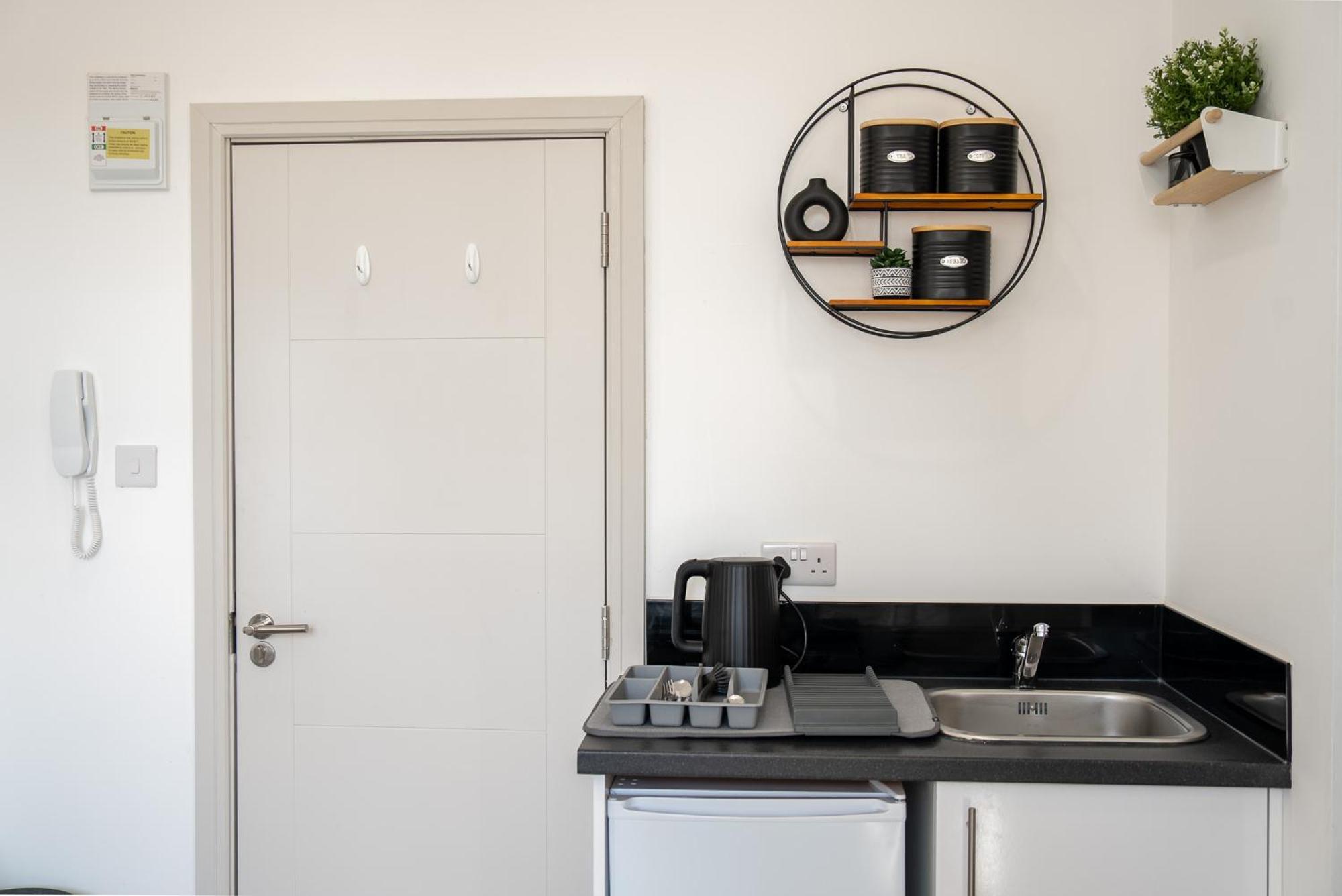 Luxury Studio Apartment In Sutton, London Sutton  Dış mekan fotoğraf